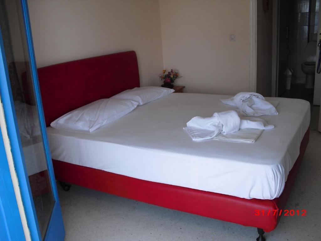 Kangaroo Hotel Mola Kalyva Pokoj fotografie